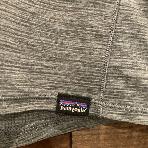 Patagonia Men's Cap Cool Lightweight Short Sleeve Shirt in Grey Heather - Picture 4 of 8